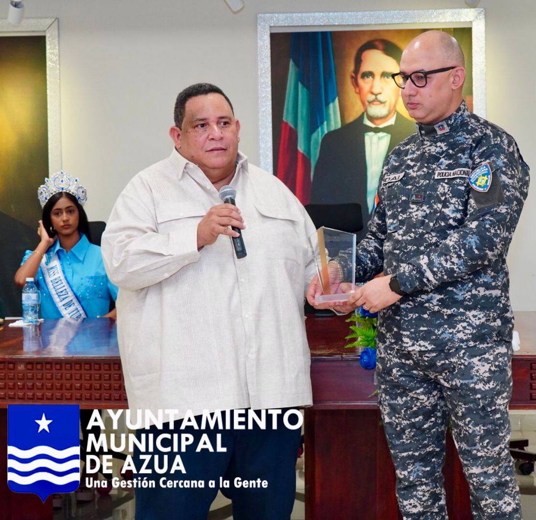 Ayuntamiento de Azua reconoce a colaboradores y patrocinadores de las Fiestas Patronales 2025