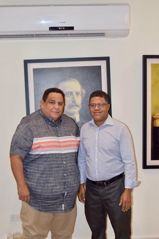 ALCALDE RAFAEL HIDALGO RECIBE A AUTORIDADES EDUCATIVAS PARA ABORDAR ACCIONES DE CARA AL PRÓXIMO AÑO ESCOLAR